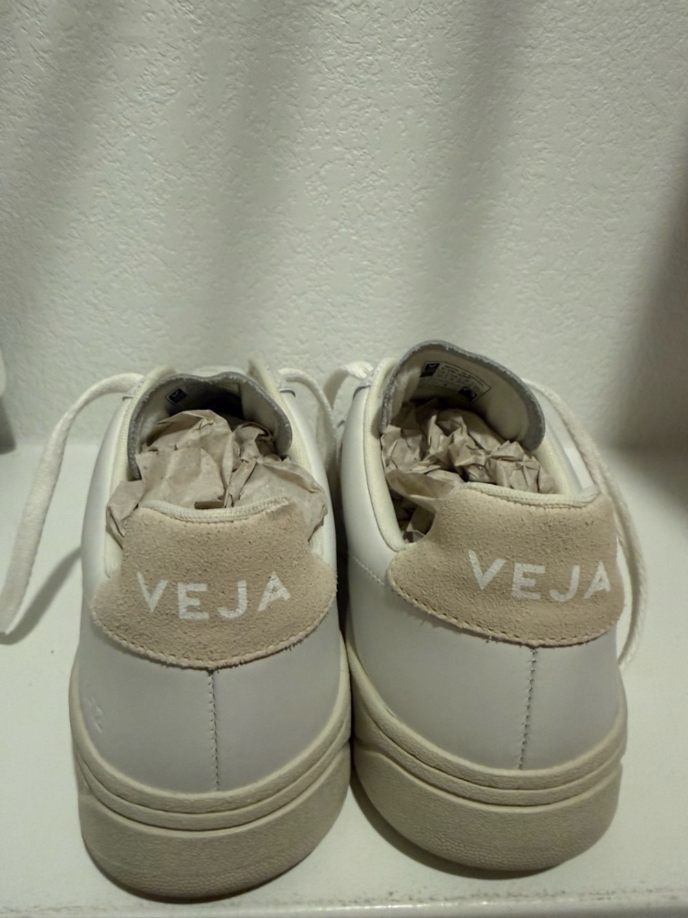 VEJA V-12 Leather White Sable Women's Size 10 - Picture 5 of 6